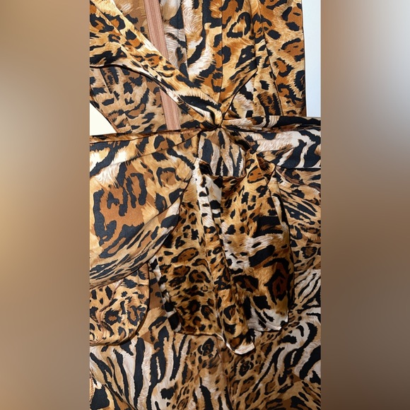 *NEW* Tiger print Fresh Out The City CUT OUT
Maxi Dress - shopAKIRA - Picture 6 of 7